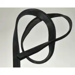 Engine compartment seal, rear